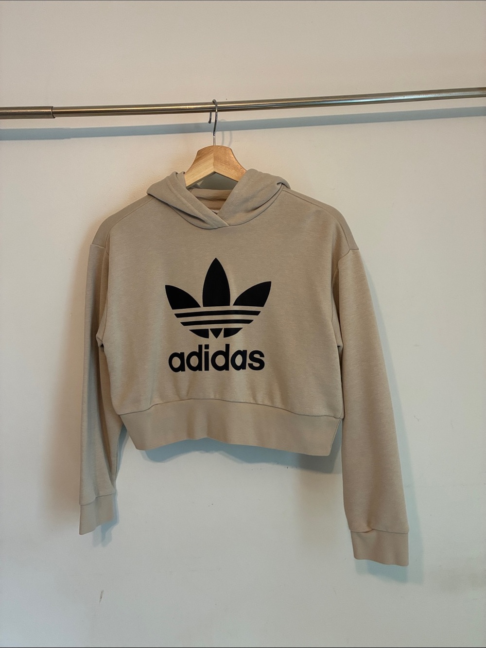 adidas Cropped Hoodie Sweatshirt in Beige with Black Trefoil - YOUTH Medium